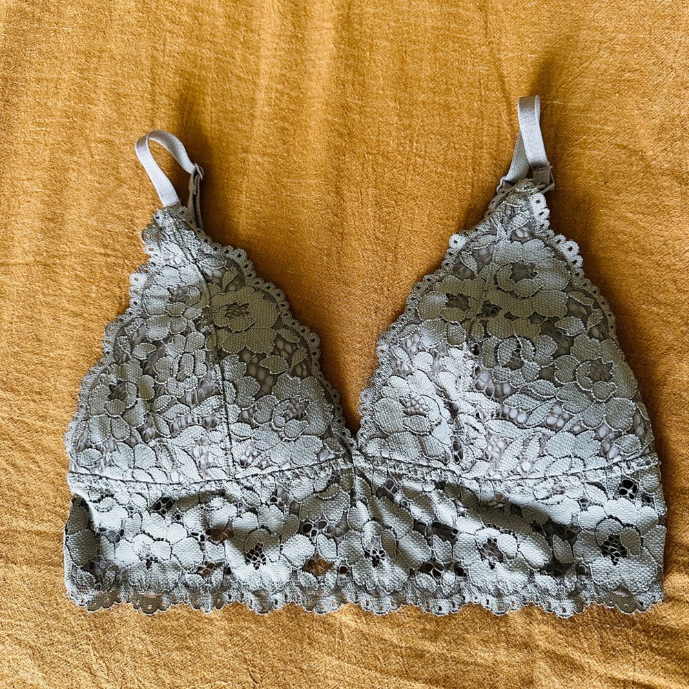 Mōmanda Nursing Lace Bralette